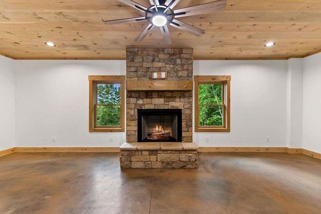144 Highlands Gap, Mineral Bluff, GA 30559