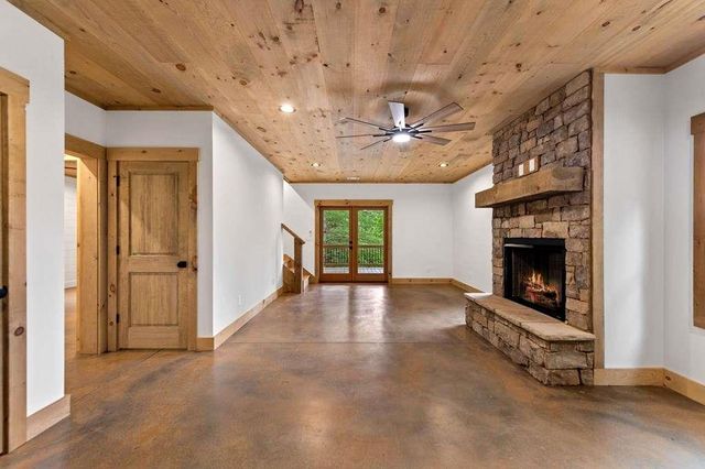 144 Highlands Gap, Mineral Bluff, GA 30559