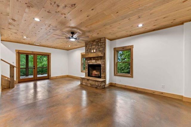 144 Highlands Gap, Mineral Bluff, GA 30559
