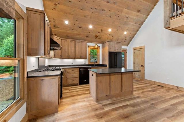 144 Highlands Gap, Mineral Bluff, GA 30559