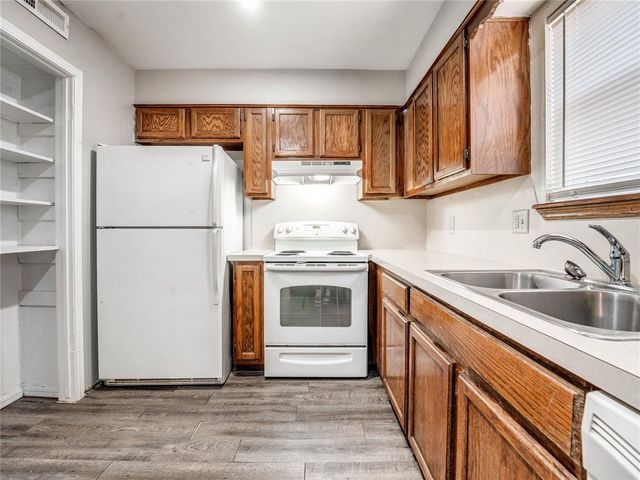 105 N Hortense Avenue, Edmond, OK 73034