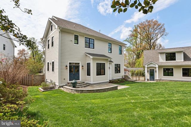 4777 33RD ST N, Arlington, VA 22207