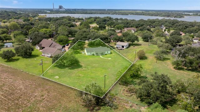 83 Lakeoak, Victoria, TX 77905