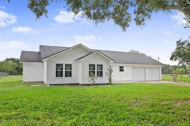 83 Lakeoak, Victoria, TX 77905