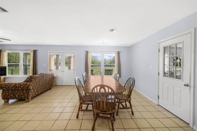 83 Lakeoak, Victoria, TX 77905