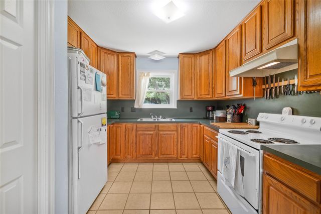 83 Lakeoak, Victoria, TX 77905