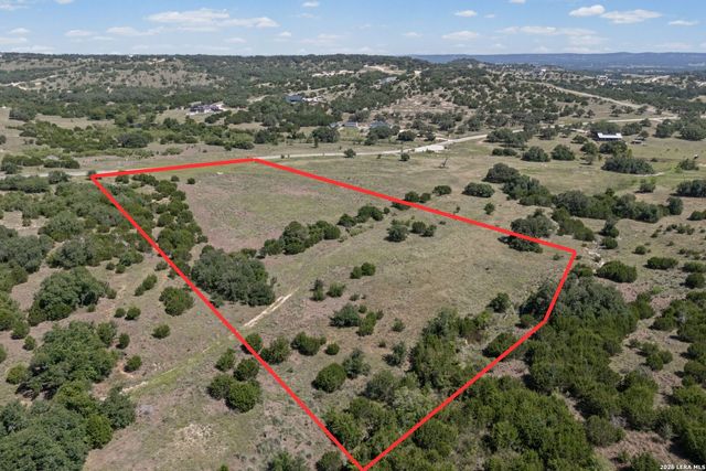 1495 Majestic Hills Dr, Blanco, TX 78606