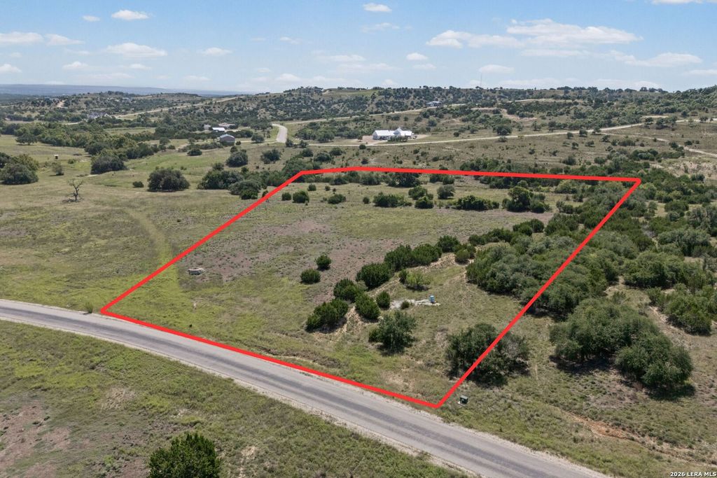 1495 Majestic Hills Dr, Blanco, TX 78606