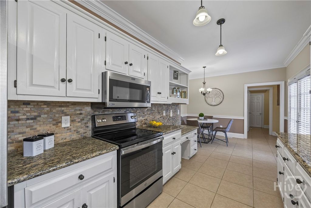 Image 24 of property listing at 124 Pin Oak Court, Athens, GA 30606