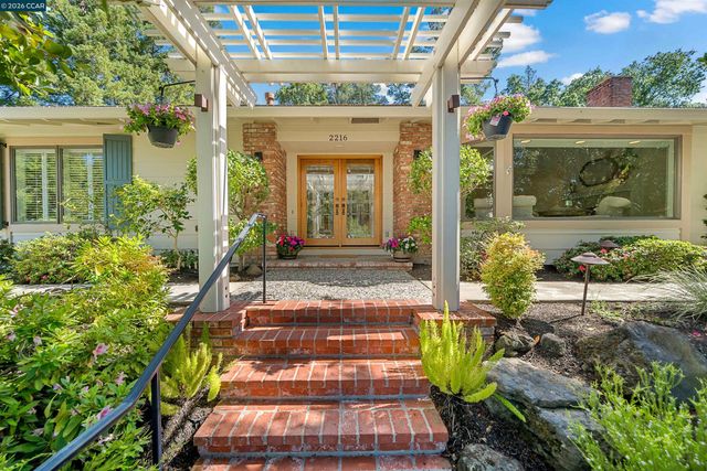 2216 Nelda Way, Alamo, CA 94507