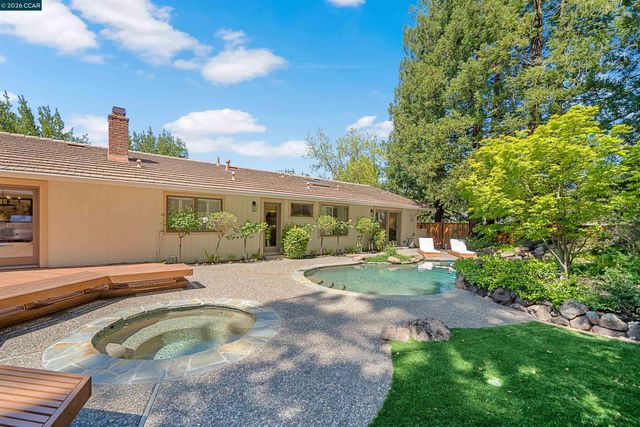 2216 Nelda Way, Alamo, CA 94507