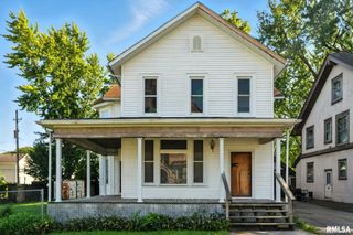 325 KIRKWOOD Boulevard, Davenport, IA 52803