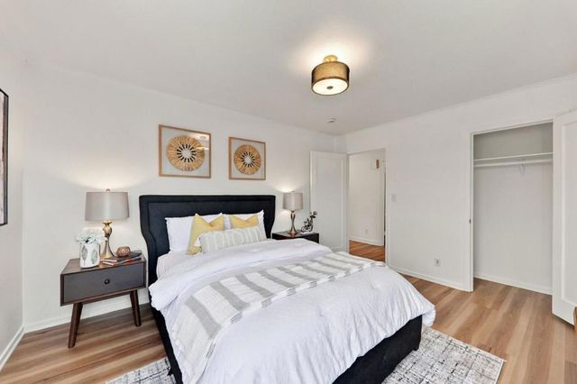 2504 Spring Street, Redwood City, CA 94063