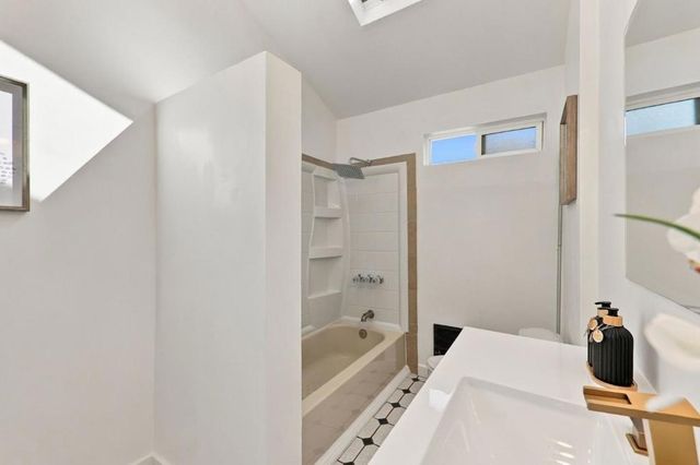 2504 Spring Street, Redwood City, CA 94063