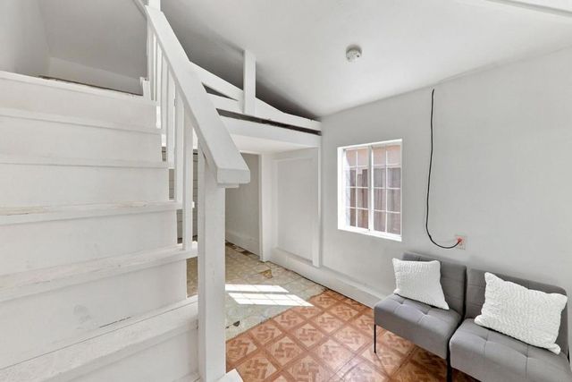 2504 Spring Street, Redwood City, CA 94063