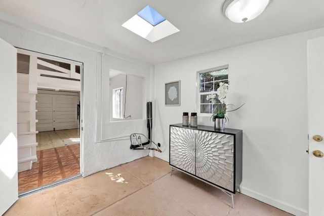 2504 Spring Street, Redwood City, CA 94063
