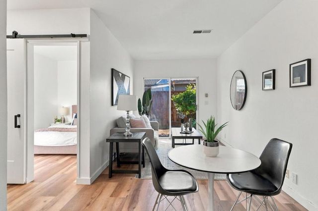 2504 Spring Street, Redwood City, CA 94063
