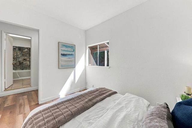 2504 Spring Street, Redwood City, CA 94063