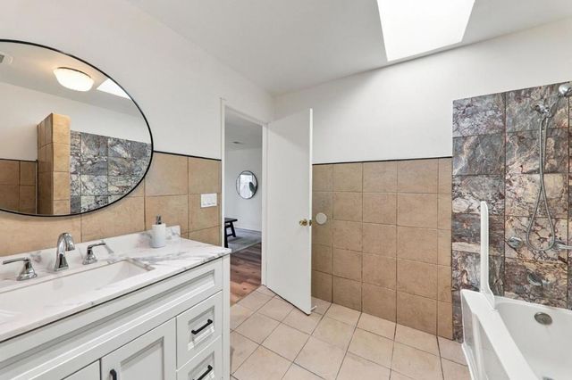 2504 Spring Street, Redwood City, CA 94063