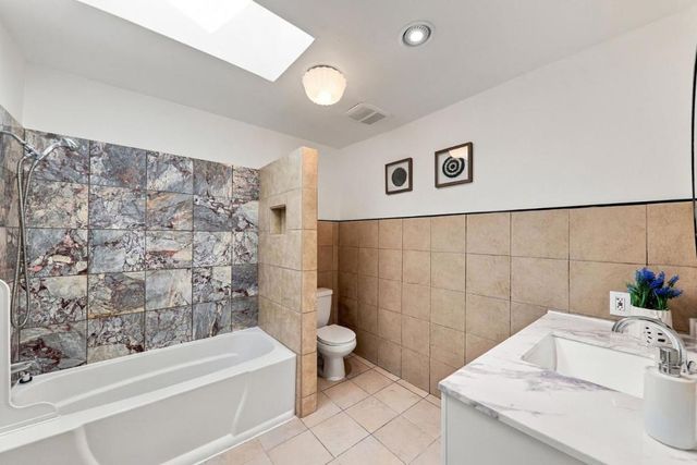 2504 Spring Street, Redwood City, CA 94063