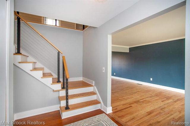 27021 Nantucket Court, Southfield, MI 48076