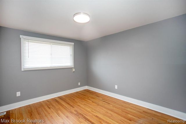 27021 Nantucket Court, Southfield, MI 48076