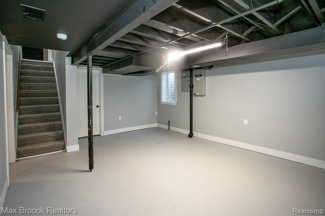 27021 Nantucket Court, Southfield, MI 48076