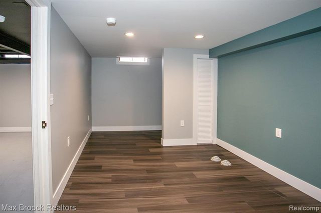 27021 Nantucket Court, Southfield, MI 48076