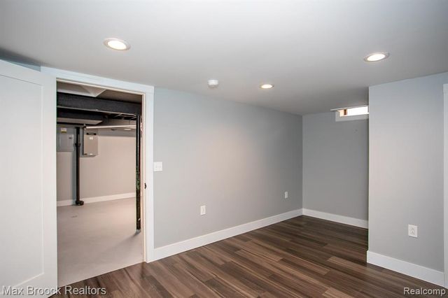 27021 Nantucket Court, Southfield, MI 48076