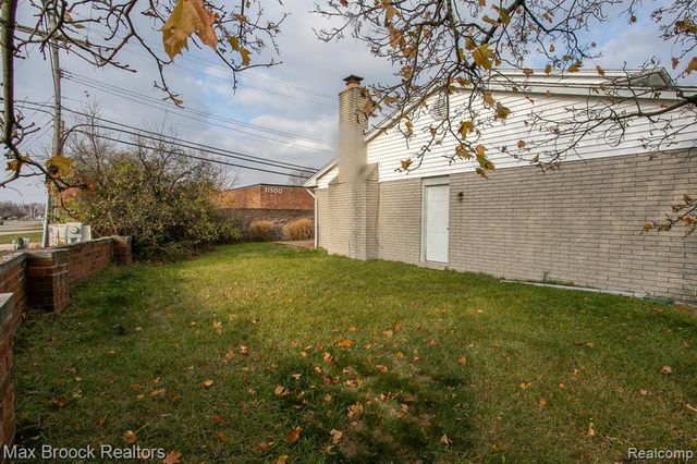 27021 Nantucket Court, Southfield, MI 48076