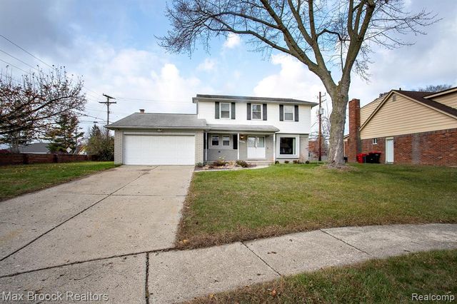 27021 Nantucket Court, Southfield, MI 48076