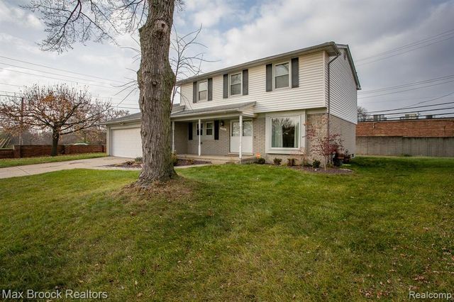 27021 Nantucket Court, Southfield, MI 48076