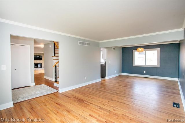 27021 Nantucket Court, Southfield, MI 48076