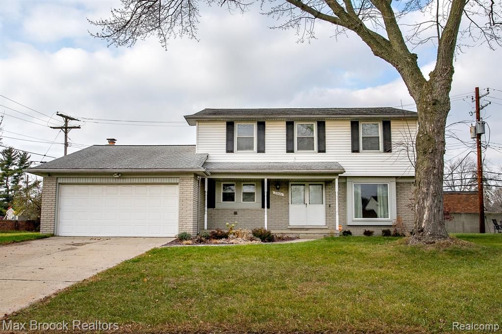 27021 Nantucket Court, Southfield, MI 48076