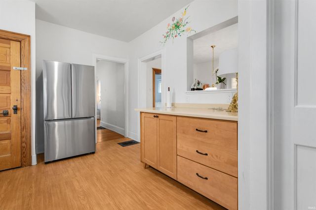 208 E Navarre Street, South Bend, IN 46601