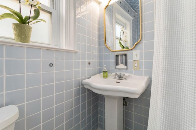 208 E Navarre Street, South Bend, IN 46601