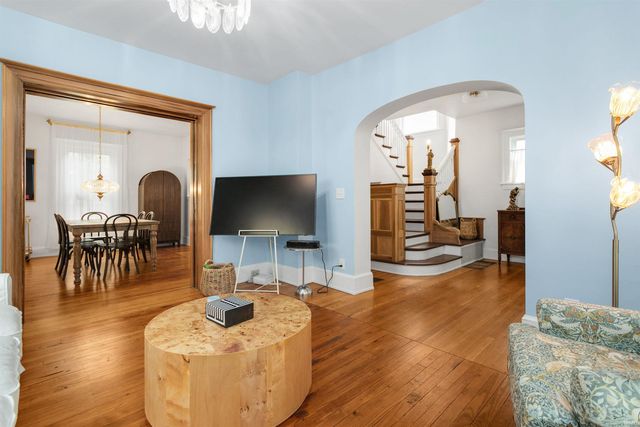 208 E Navarre Street, South Bend, IN 46601