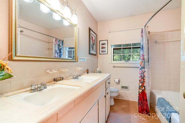 1210 Shady Bluff Drive, Charlotte, NC 28211