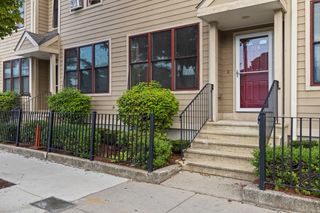 218 Humboldt Ave 218, Boston, MA 02121