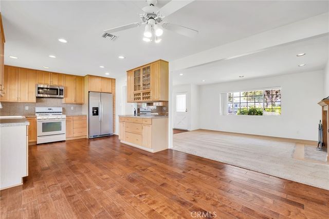 1607 Blackwall, Simi Valley, CA 93063