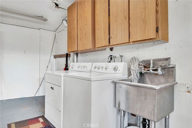 1607 Blackwall, Simi Valley, CA 93063