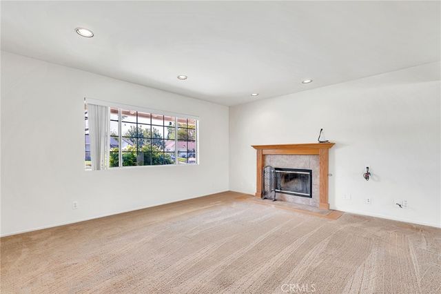 1607 Blackwall, Simi Valley, CA 93063