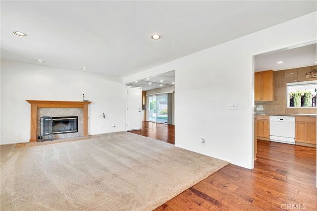 1607 Blackwall, Simi Valley, CA 93063