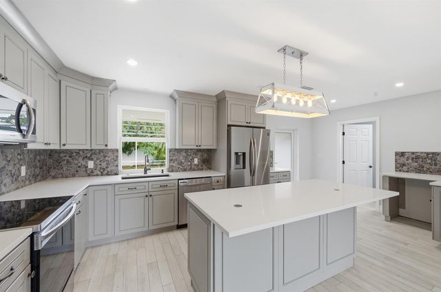 2120 NE 62nd Court, Fort Lauderdale, FL 33308