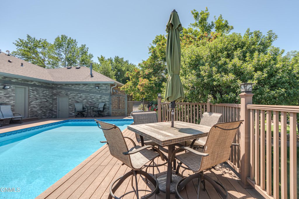 1524 Buccaneer Place, Bismarck, ND 58504 photo 143