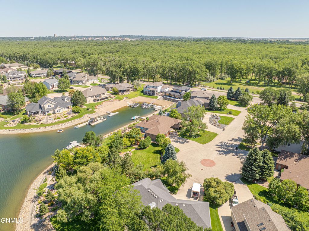 1524 Buccaneer Place, Bismarck, ND 58504 photo 171