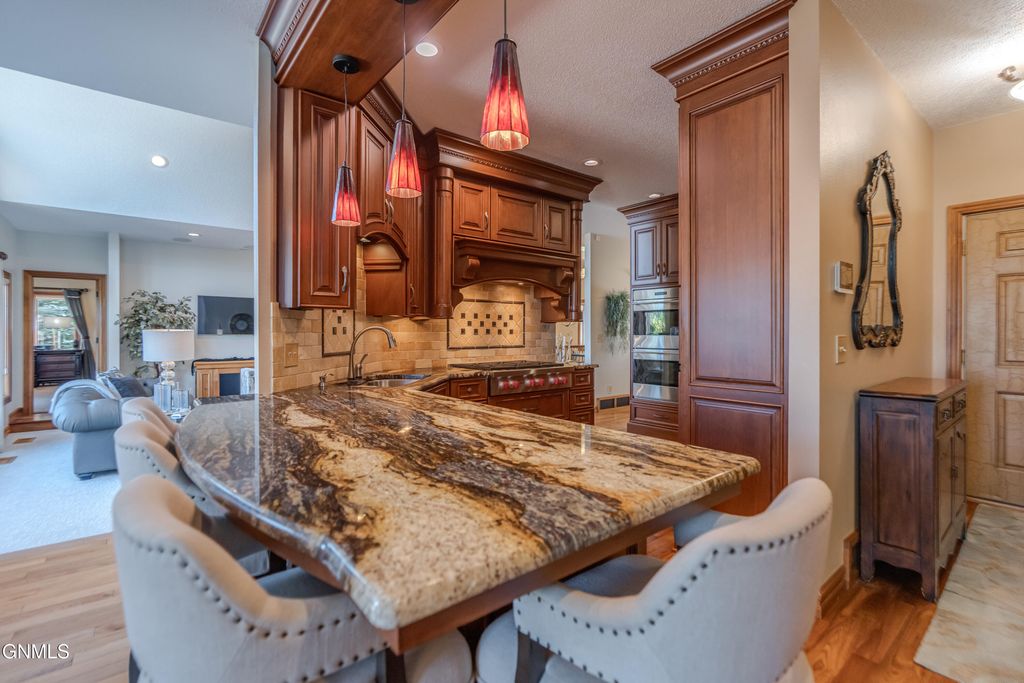 1524 Buccaneer Place, Bismarck, ND 58504 photo 18