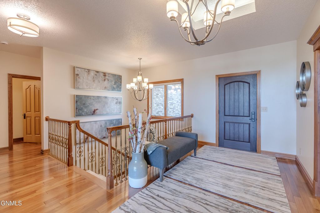 1524 Buccaneer Place, Bismarck, ND 58504 photo 4