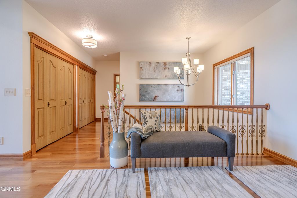 1524 Buccaneer Place, Bismarck, ND 58504 photo 5