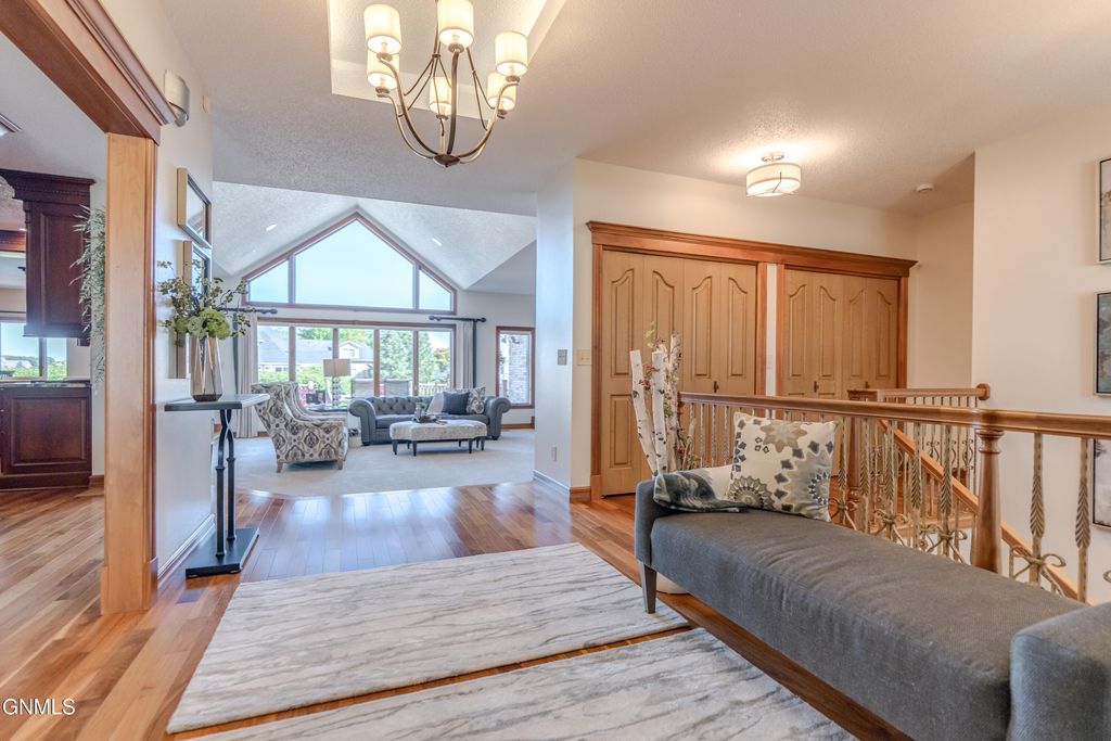 1524 Buccaneer Place, Bismarck, ND 58504 photo 6